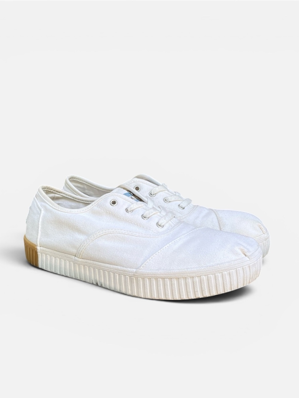 TOMS Cordones Boardwalk Canvas Sneaker in White Women's Size 8.5